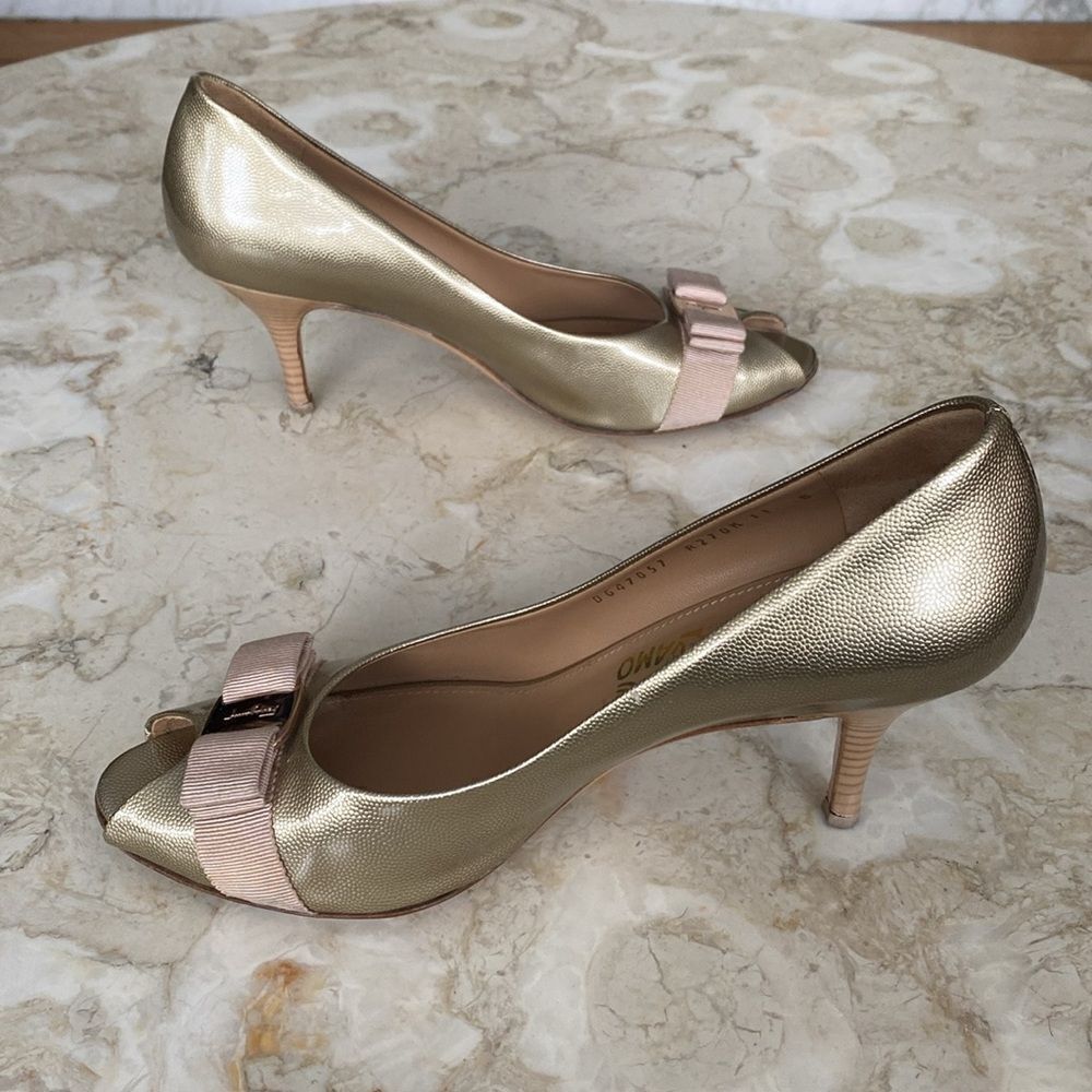 Salvatore Ferragamo Ribes Champagne Patent Leather Open Toe Pumps Heels - Picture 9 of 16